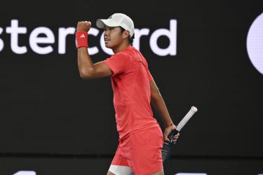 Ленер Тин устраивает сенсацию, выбив теннисиста из топ-5 с Australian Open