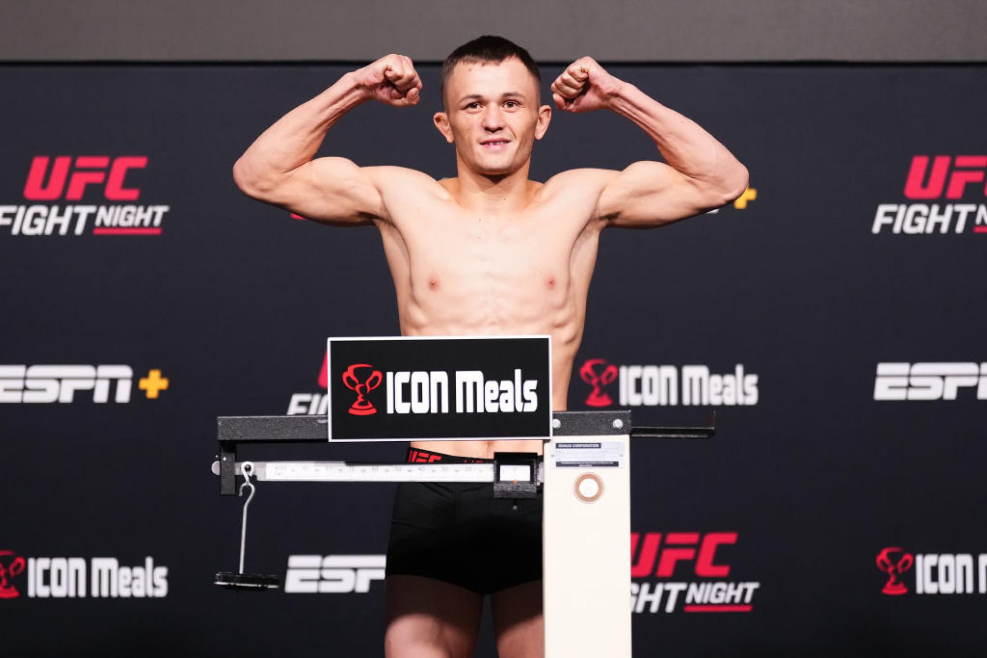 Казахстанец турнир UFC в Канаде: где и когда смотреть?