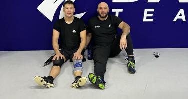 Тренер Рахмонова назвал дату его возвращения в UFC