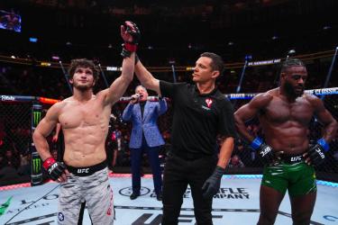 Евлоев получил претендентский бой с новичком UFC