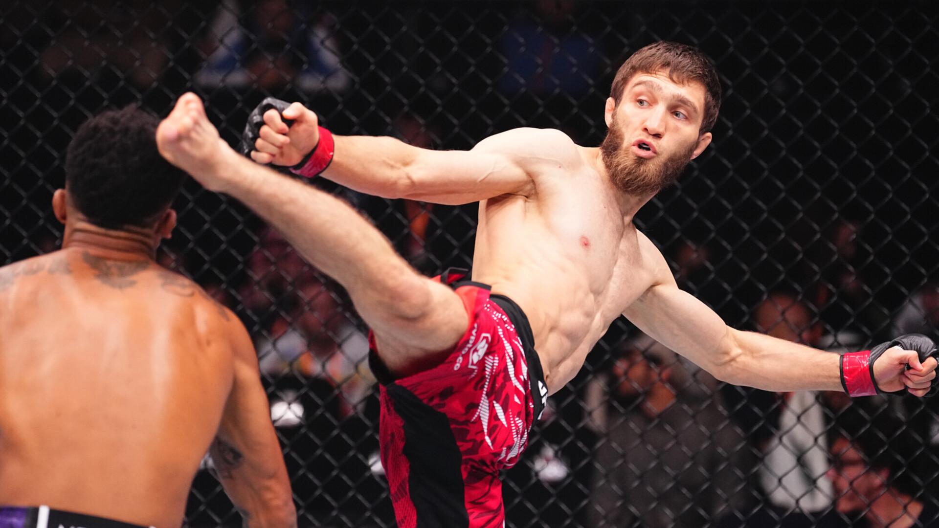 Нурмагомедов встречается с Митчеллом на UFC в Абу-Даби