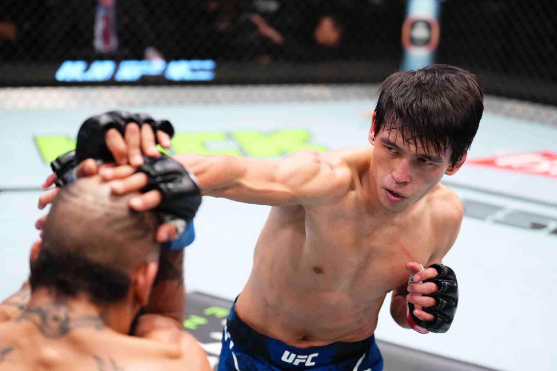 Азат Максум вернётся в октагон на историческом турнире UFC: известна дата и время