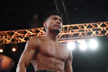 Казахский боксер ворвался в топ-15 рейтинга WBO