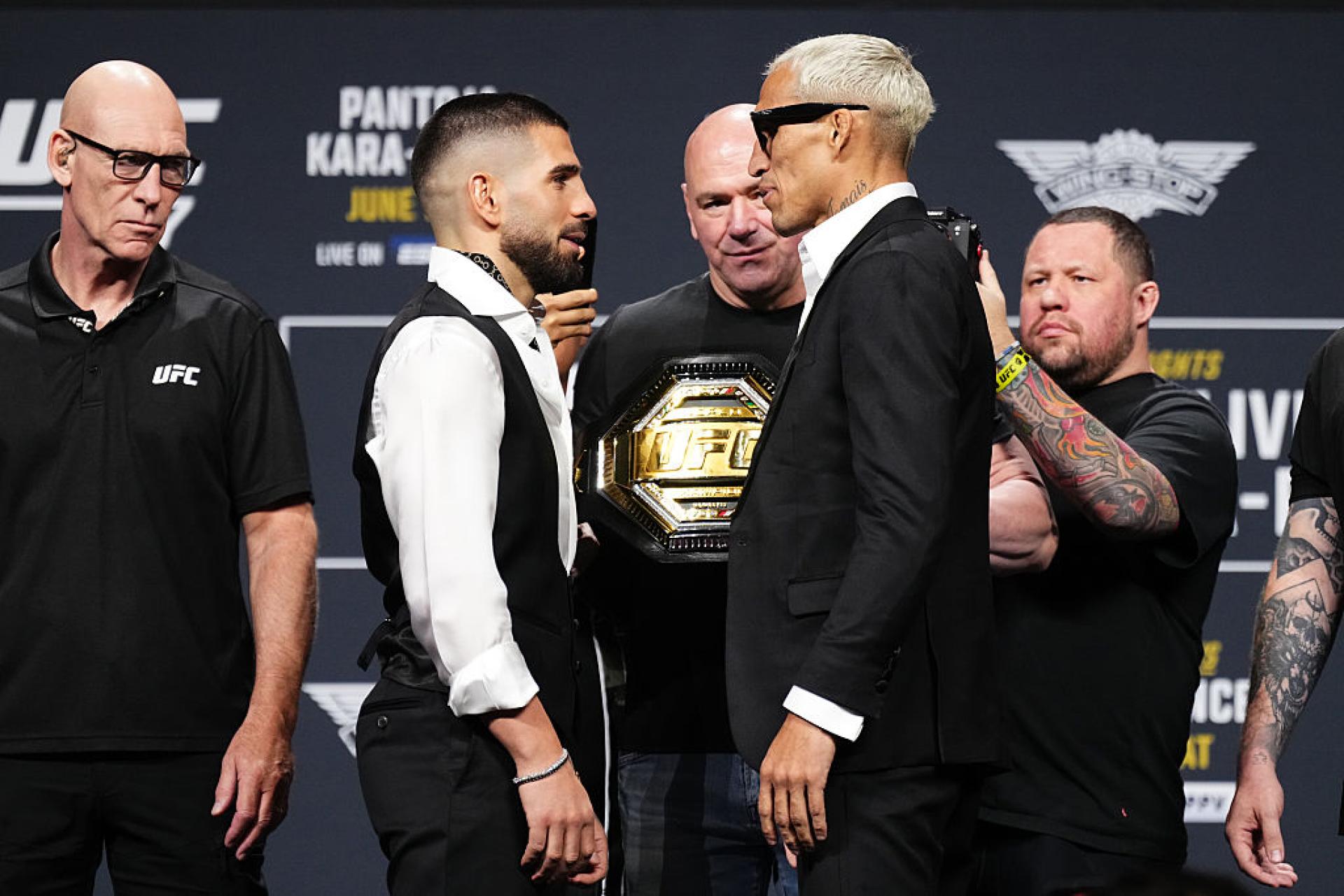 Оливейра в последний раз встретился с Топурией перед боем UFC 317