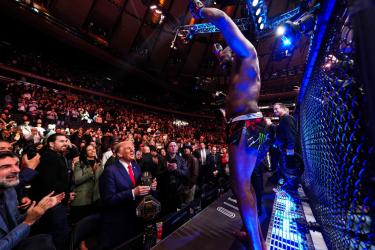 Джон Джонс возвращается в UFC после слов Трампа о Белом доме