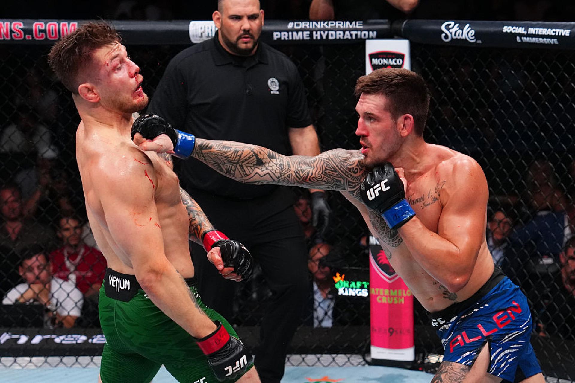 Друг Шавката Рахмонова  одержал победу над топовым бойцов в UFC