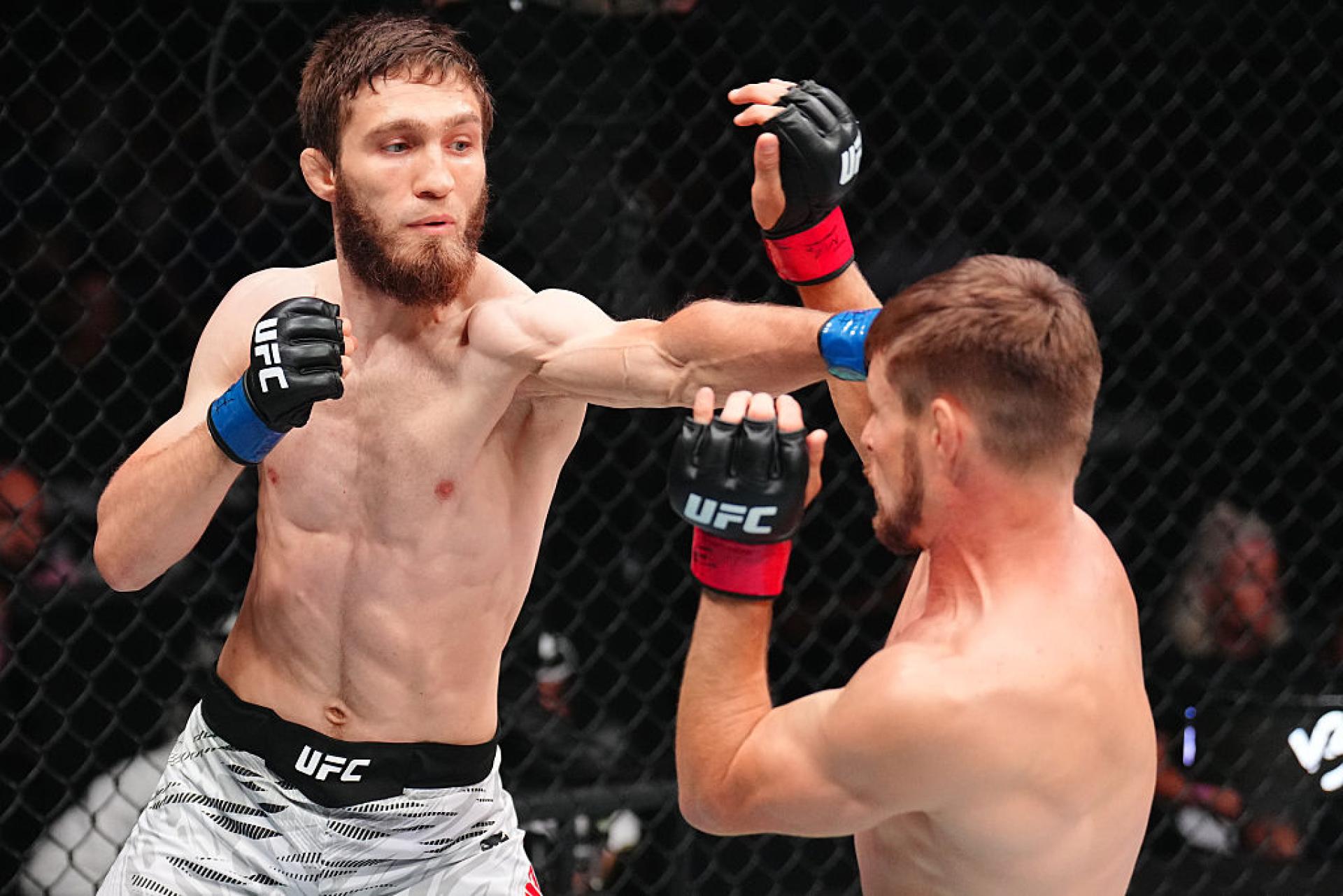 Скандальный боец победил Нурмагомедова на турнире UFC