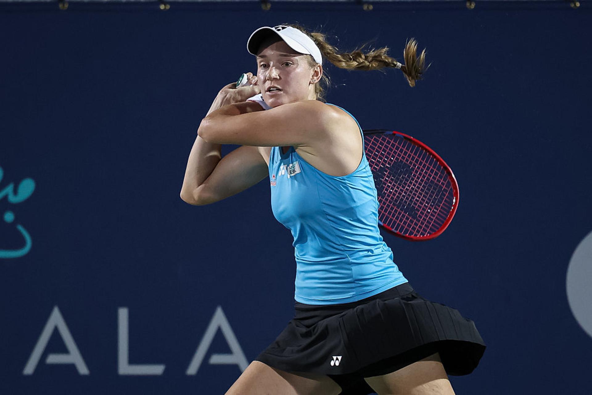 У Рыбакина украли путёвку в финал в трехчасовом поединке WTA