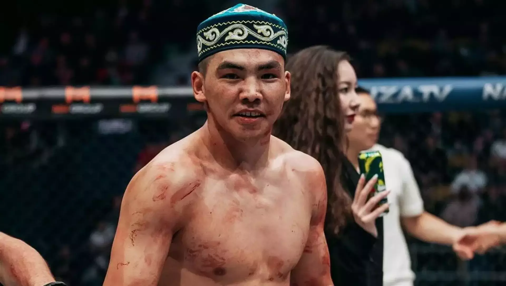 Казахский нокаутер проведет дебютный бой в UFC