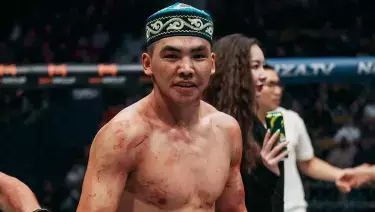Казахский нокаутер проведет дебютный бой в UFC