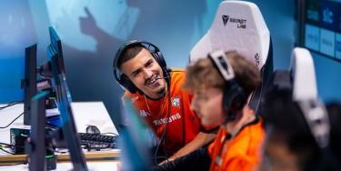 Virtus.pro выбила FaZe и пробилась в главный этап BLAST Bounty Fall 2025