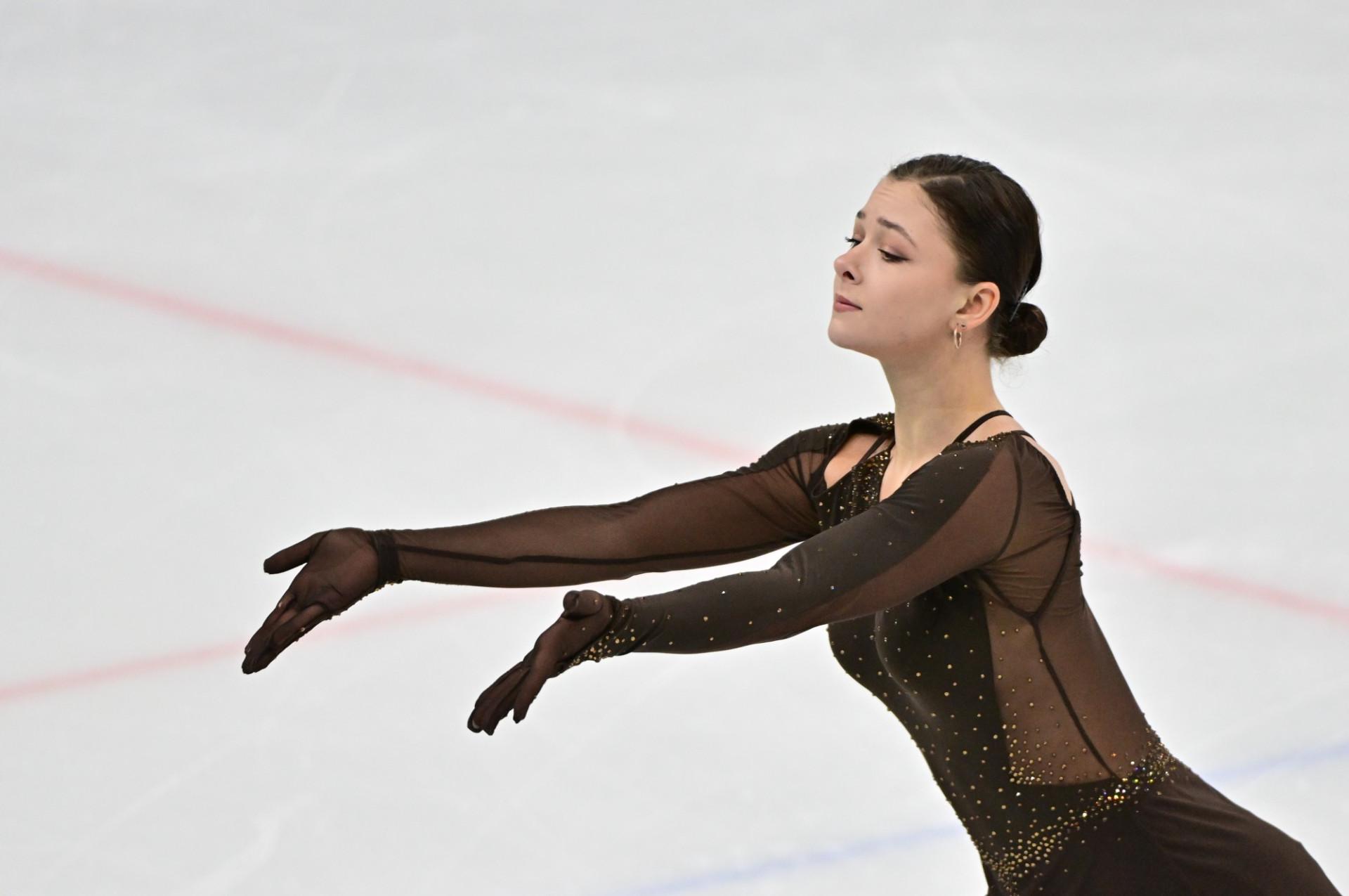 Самоделкина начала сезон с серебра в короткой программе в США