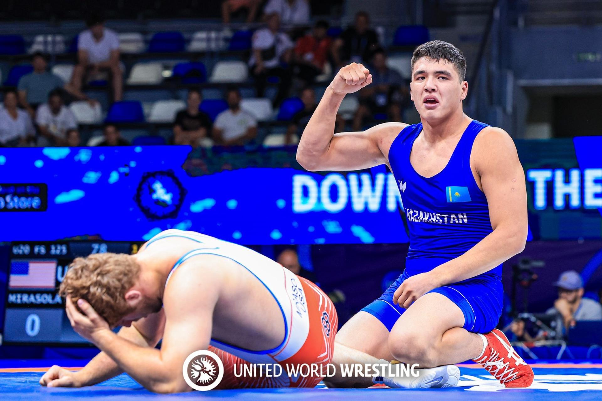 Казахстанский борец выиграл золото чемпионата мира U20