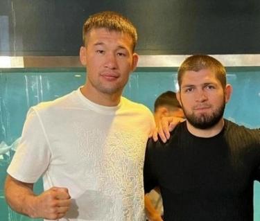 Хабиб Нурмагомедов назвал Шавката Рахмонова угрозой для Махачева