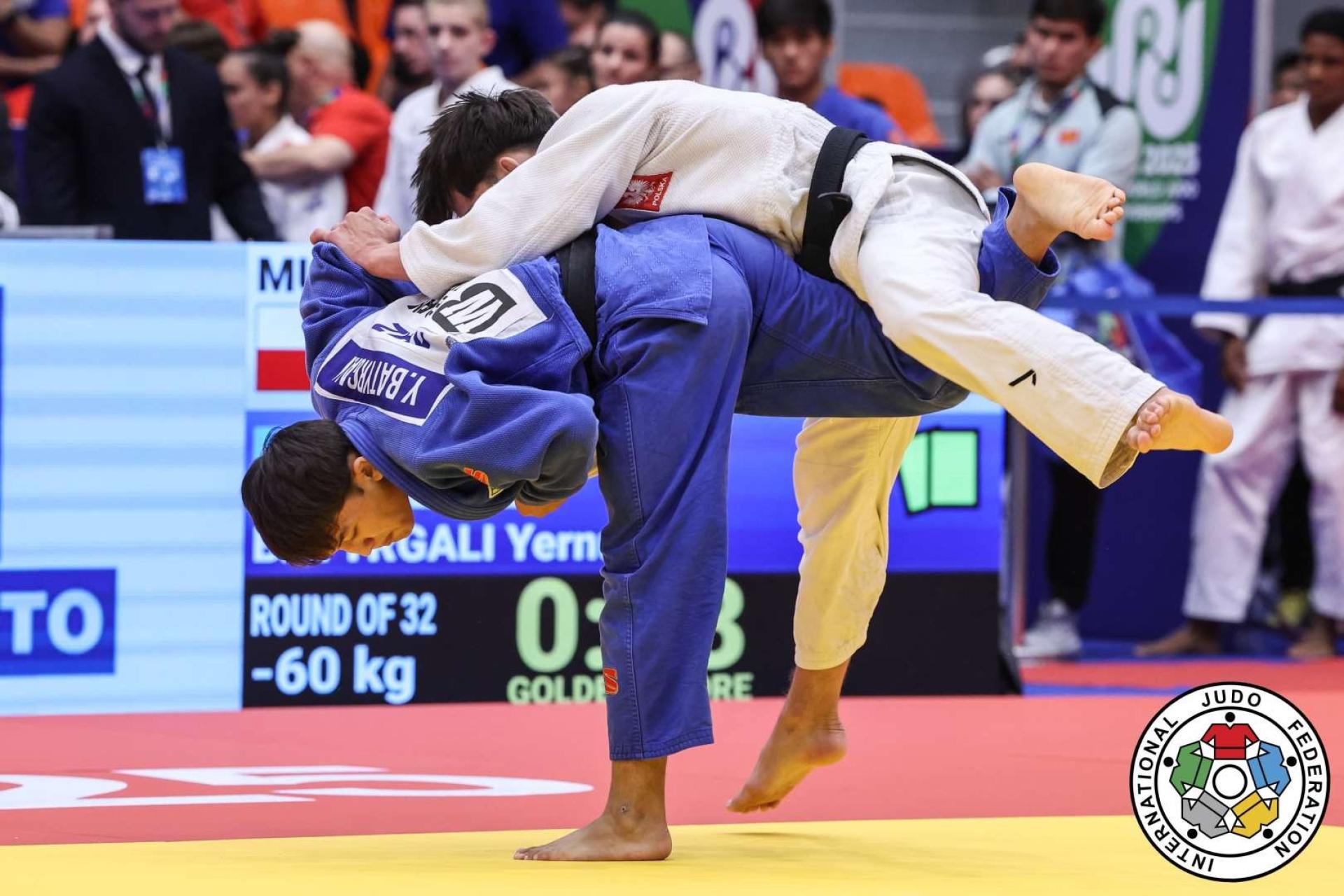 Казахстан взял золото на чемпионате мира по дзюдо среди кадетов