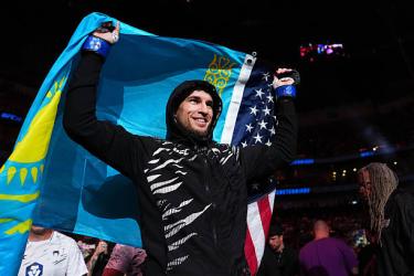 Полусредневес из Казахстана получил бой на UFC 320 в Лас-Вегасе