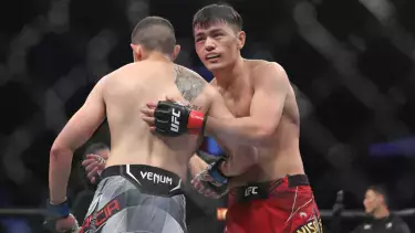 Казахский боец лишился контракта с UFC