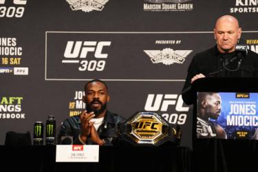 Джон Джонс попросил прощения у Даны Уайта и хочет вернуться в UFC