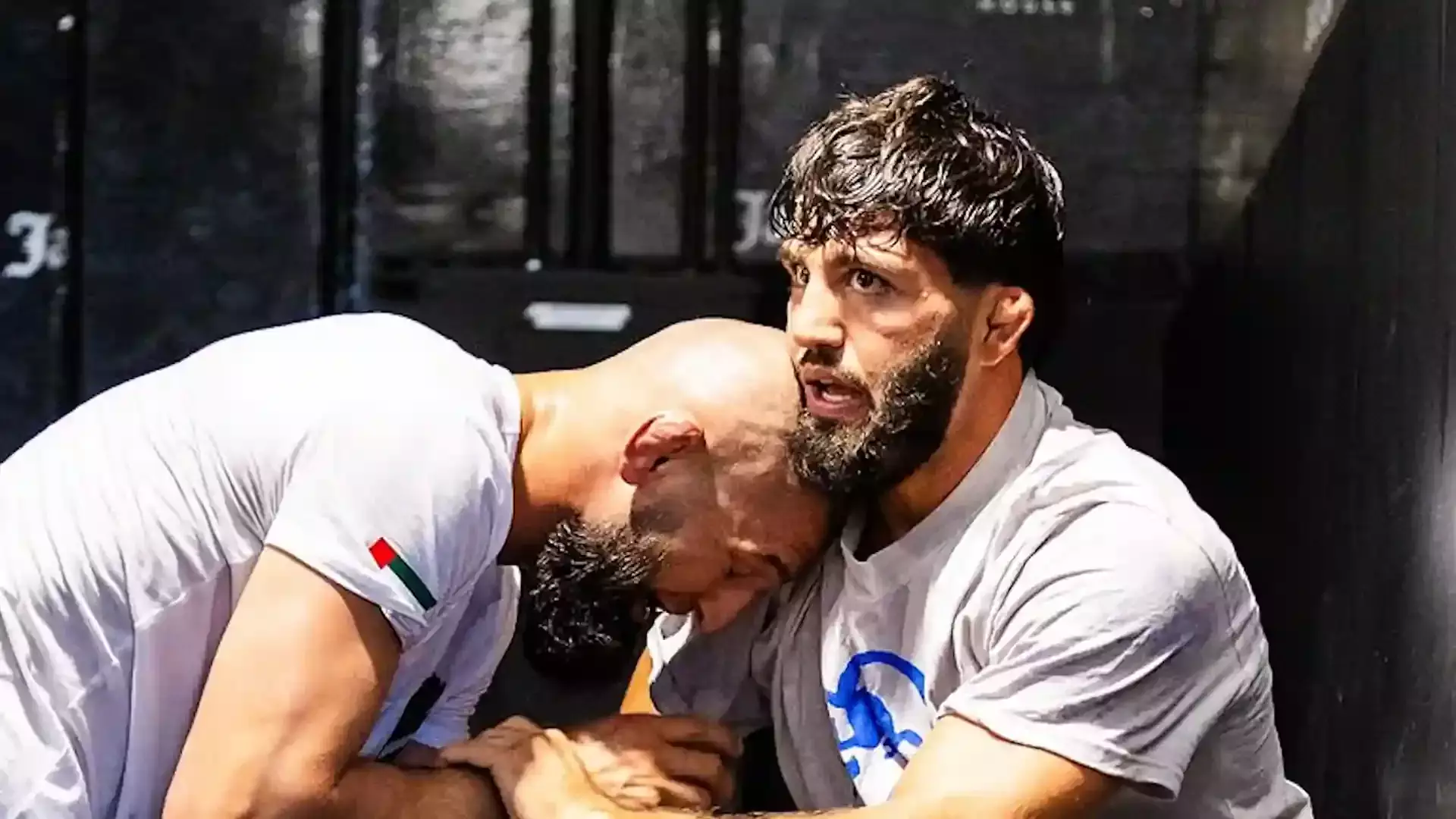 Арман Царукян победил удушением экс-чемпиона UFC
