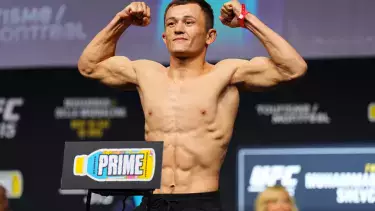 UFC официально объявили бой Топурии против казахстанца