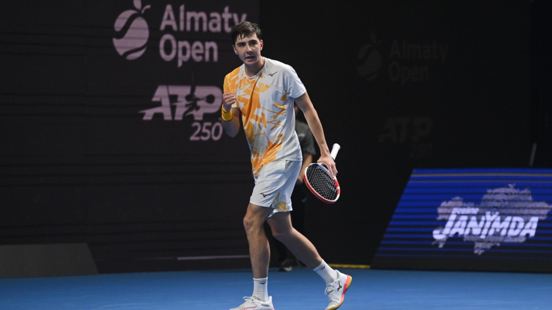 Шевченко одержал волевую победу в первом матче Almaty Open