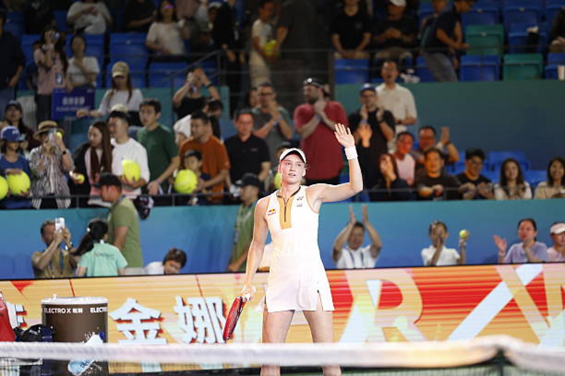 Рыбакиной нужно выиграть два матча, чтобы попасть на Итоговый турнир WTA