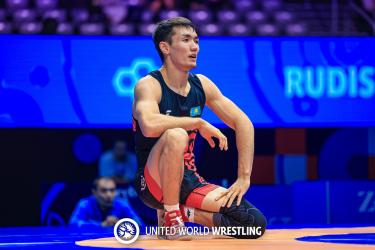 Сборная Казахстана по греко-римской борьбе взяла первую медаль чемпионата мира