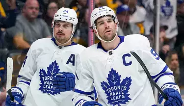 Жосткий нокаут в НХЛ: такому точно позавидует UFC