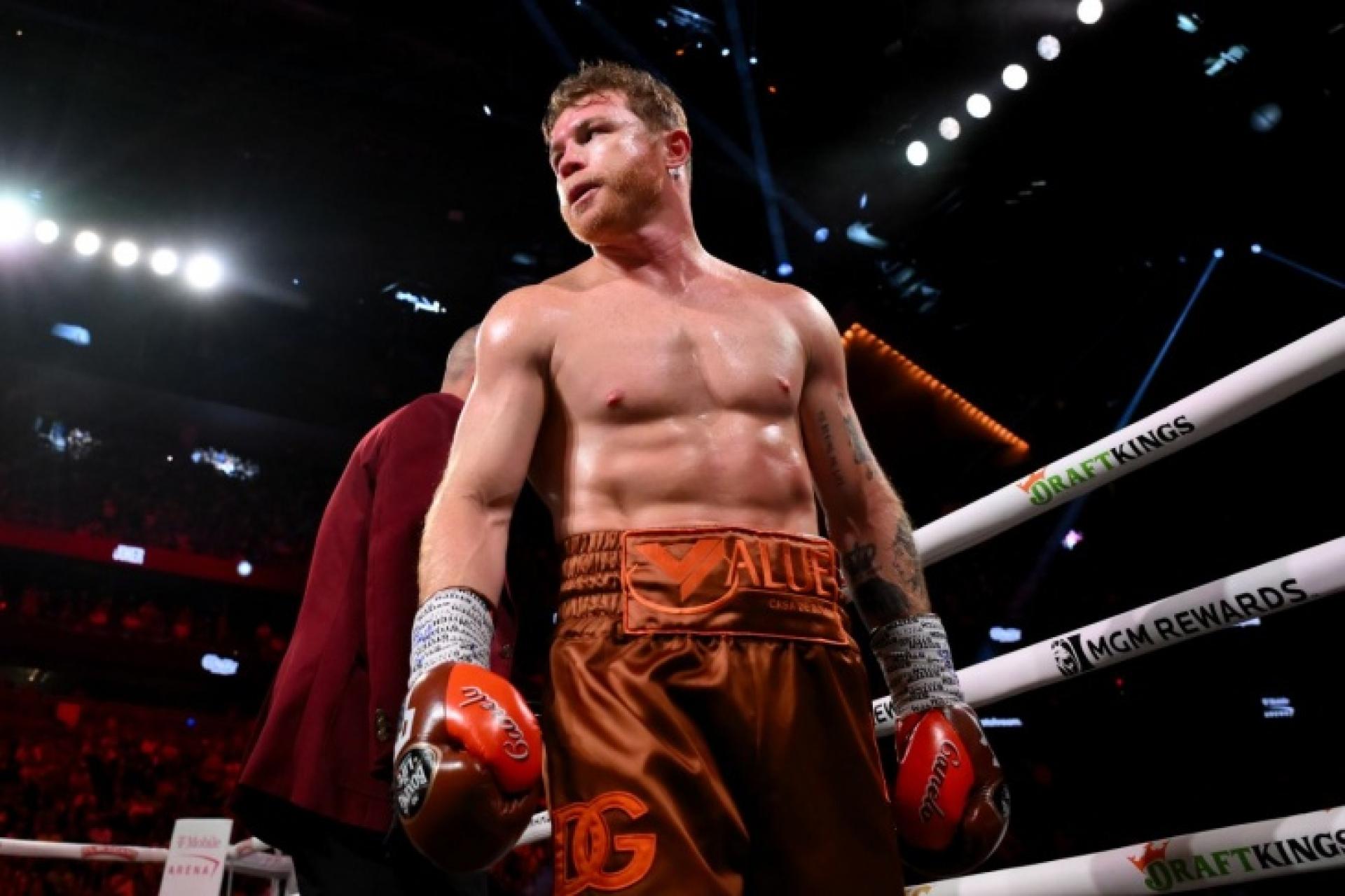 Канело заявил, что планирует приехать в Казахстан