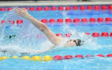 Казахстанский пловец установил рекорд и стал чемпионом Азиады