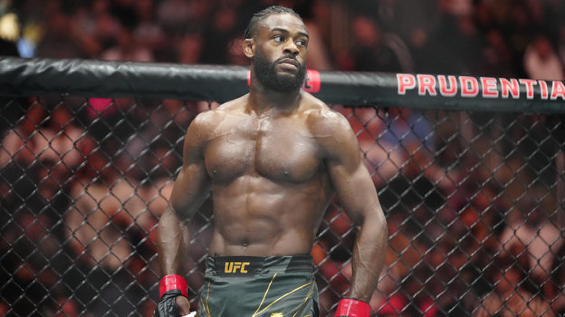 Стерлинг призвал UFC создать временный пояс в тяжёлом весе