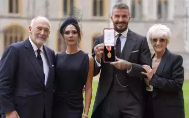 Бекхэм получил рыцарский титул от короля Карла III