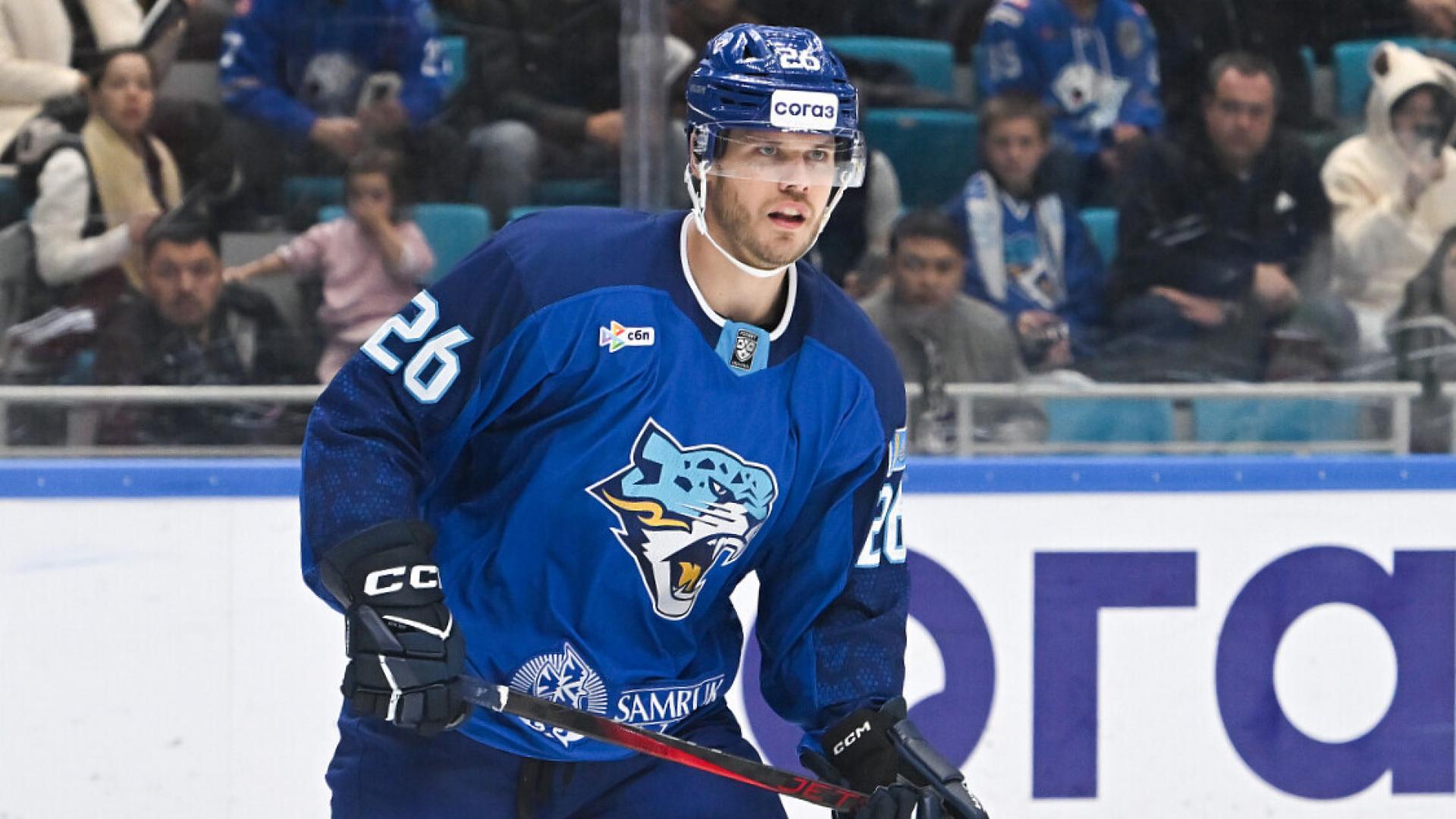 «Барыс» потерял ключевого защитника на длительный срок