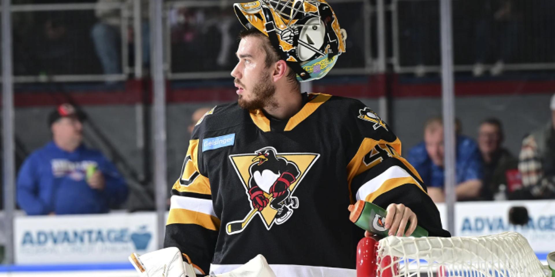 Казахстанский вратарь дебютировал в хоккейной лиги США