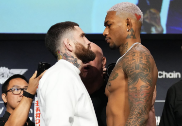 Дана Уайт назвал участников претендентского боя в дивизионе Рахмонова