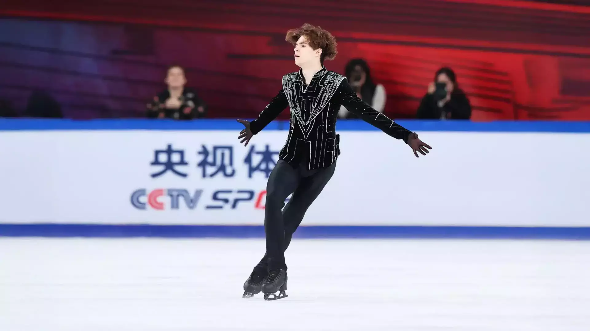 Шайдоров в тройке сильнейших после короткой программы на Гран-при в США