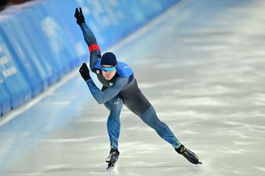 Казахстанский конькобежец показал лучший результат в карьере на старте Кубка мира
