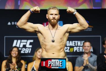 Ян Блахович против Карлоса Улберга на турнире UFC в Лондоне