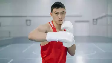 Казахстанец взял единственное золото команды на этапе Кубка мира по боксу