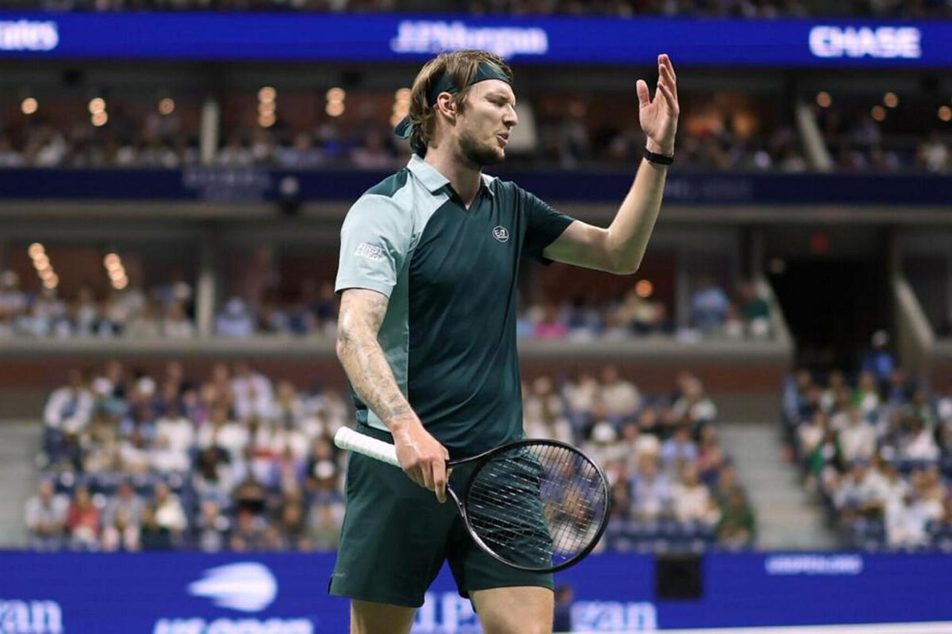 Бублик попал в число аутсайдеров рейтинга ATP