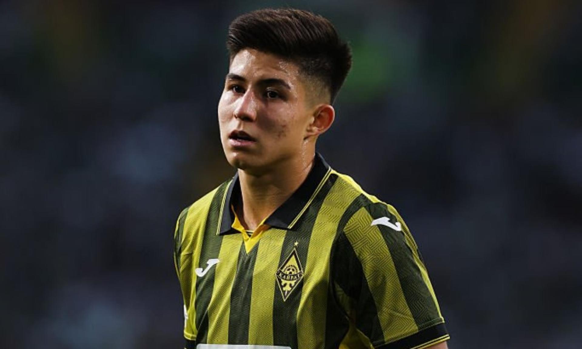 Сатпаев получил жёлтую карточку по указанию тренера в матче с «Копенгагеном»