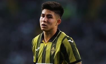 Сатпаев получил жёлтую карточку по указанию тренера в матче с «Копенгагеном»