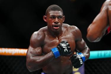 Претендента на бой с Рахмоновым уничтожили в борцовском поединке