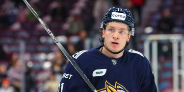 Хоккеист сборной Казахстана достиг отметки в 600 матчей КХЛ