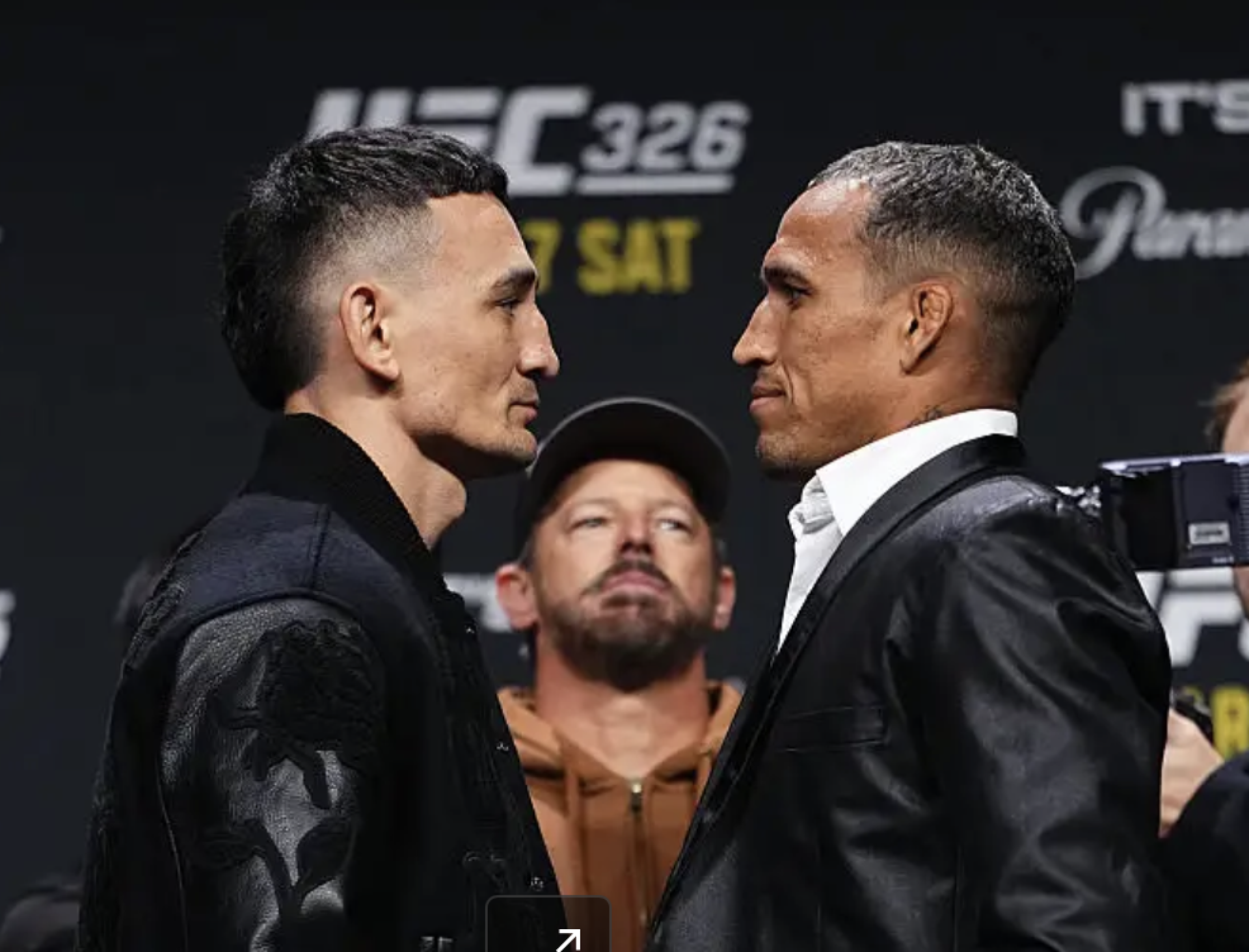 UFC анонсировала реванш Холлоуэя и Оливейры за титул BMF