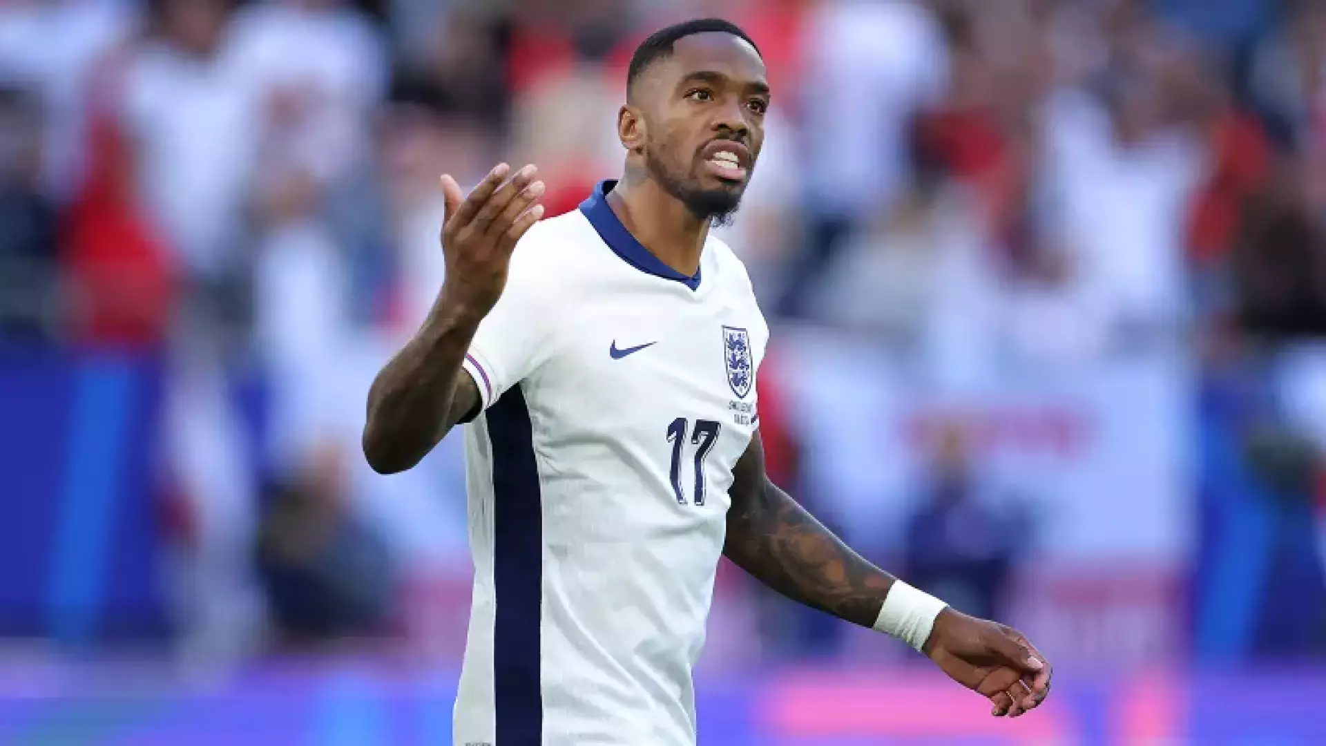 Футболист сборной Англиии арестован за драку в баре