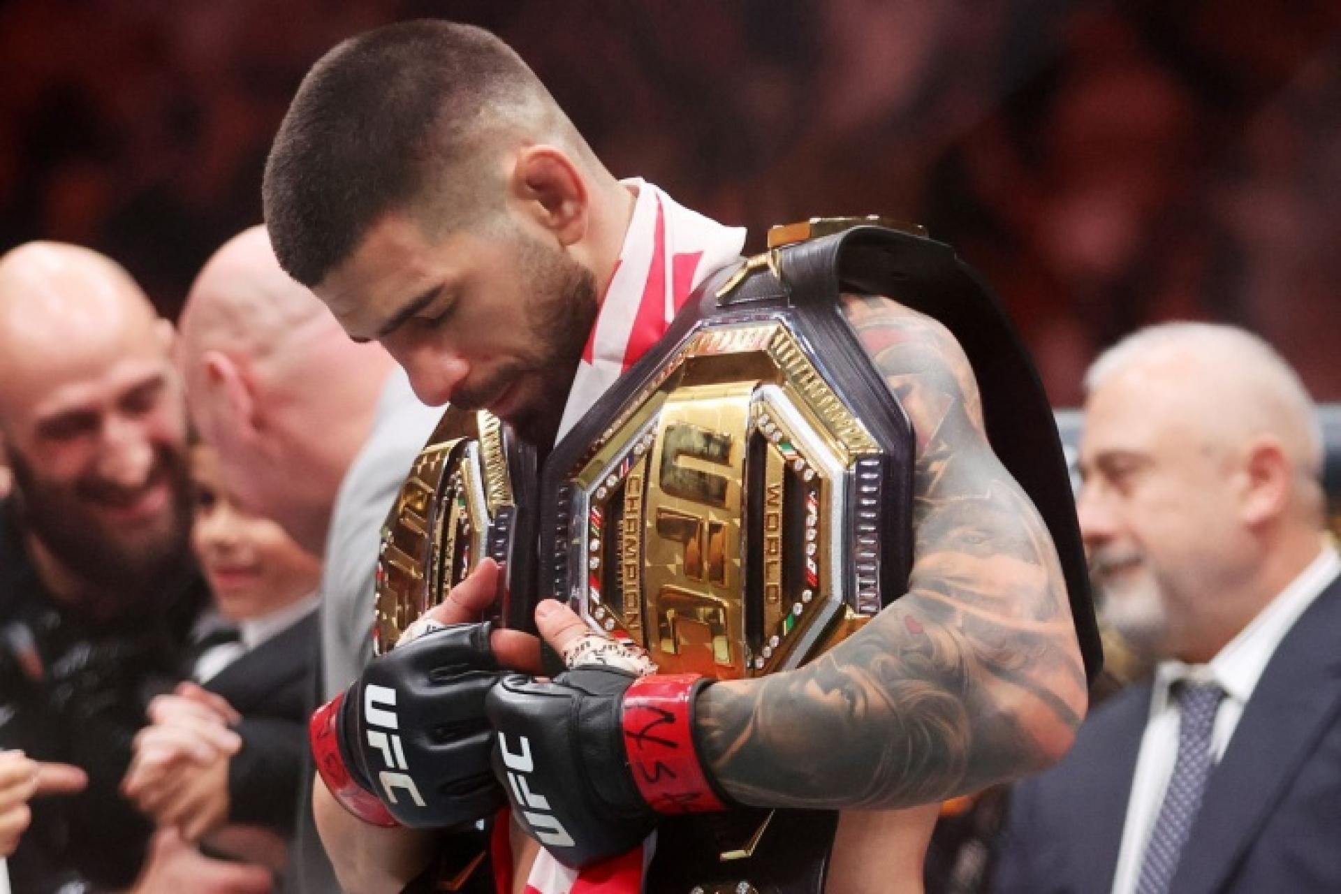 Топурия возглавил мировой рейтинг бойцов до 30 лет