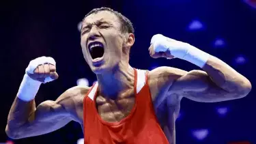 Казахстанский боксер гарантировал себе медаль на ЧМ-2025