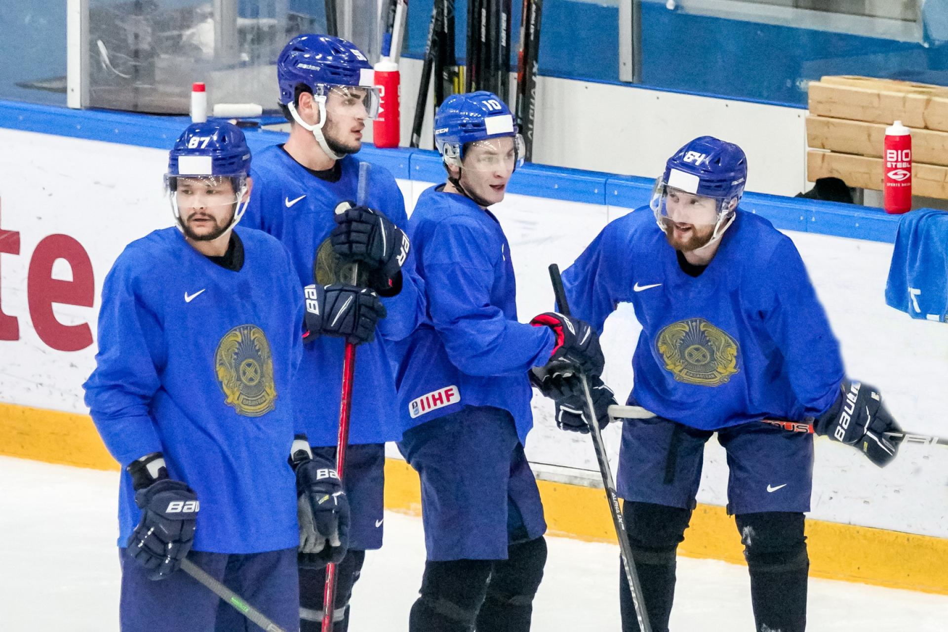 Казахстан взял второе место на Кубке Первого канала по хоккею