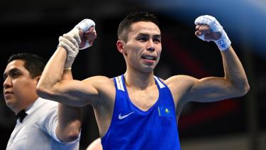 Бибосынов оформил нокдаун в финале и победил на чемпионате мира IBA